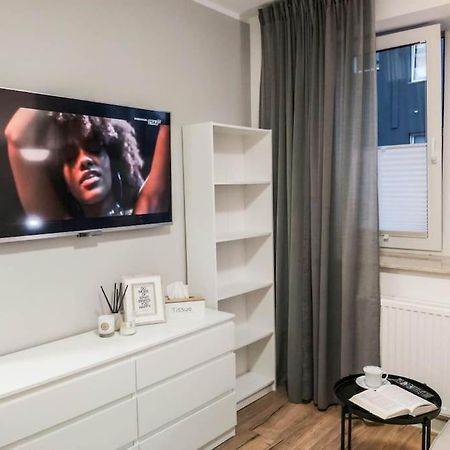 Bezagenta Mozart3 Studio Easy Access To City Wifi 바르샤바 외부 사진